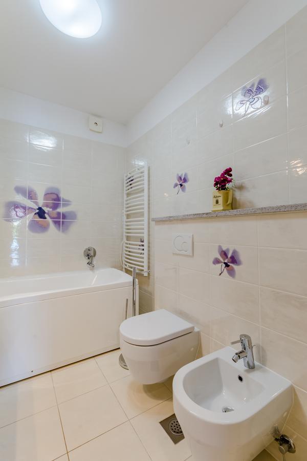Apartments Villa Camellia - Adults Only Supetar Exterior photo