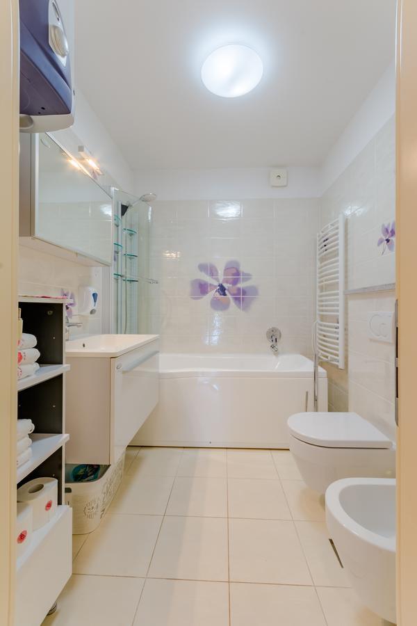 Apartments Villa Camellia - Adults Only Supetar Exterior photo