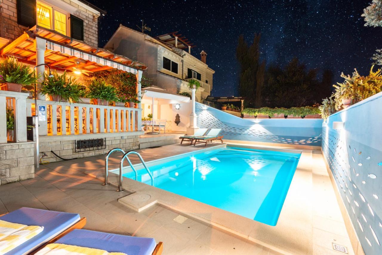 Apartments Villa Camellia - Adults Only Supetar Exterior photo