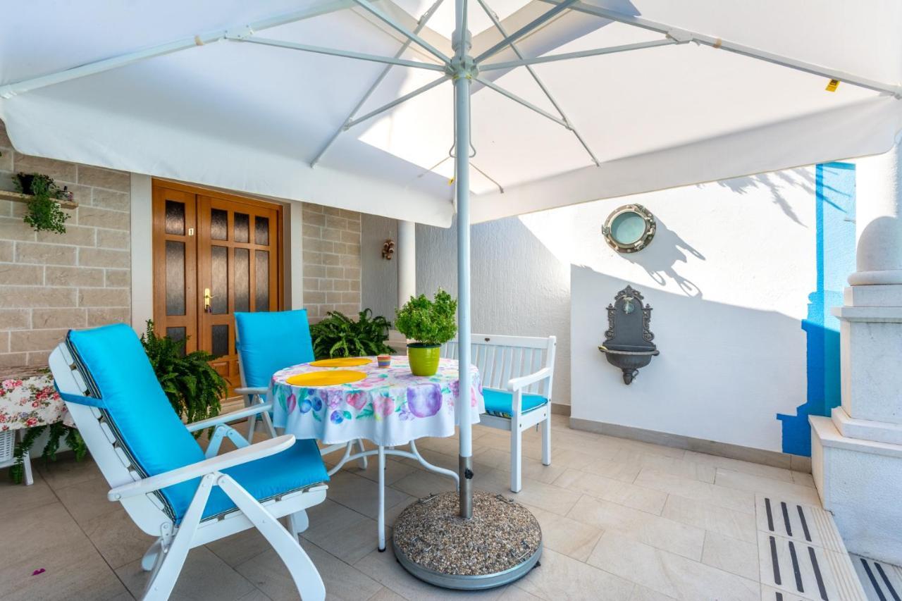 Apartments Villa Camellia - Adults Only Supetar Exterior photo